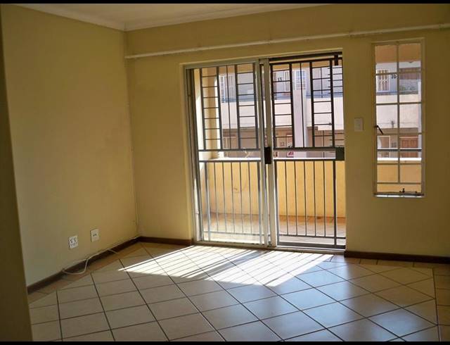 2 BEDROOM PROPERTY TO RENT IN DIE HOEWES